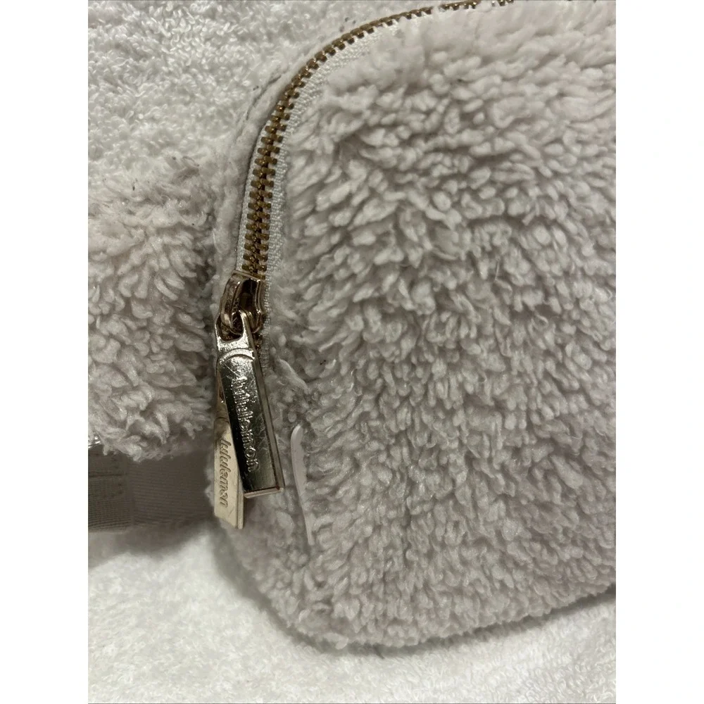 Lululemon Everywhere Belt Bag‎ Plush Fleece Ivory White Fanny Pack New With Tag